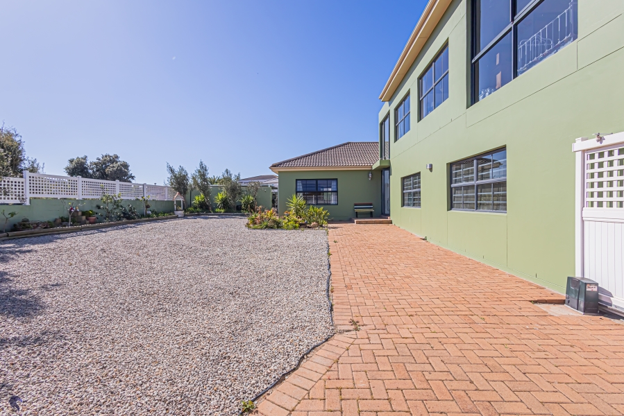 3 Bedroom Property for Sale in Country Club Western Cape